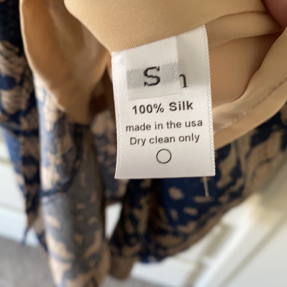 WREN Silk Dress Kimono Sleeve- like new - Picture 8 of 9